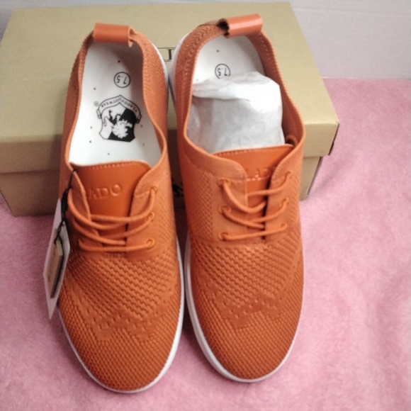 Vlado orange shoes in men's size 7.5 women's 9 - Picture 4 of 12